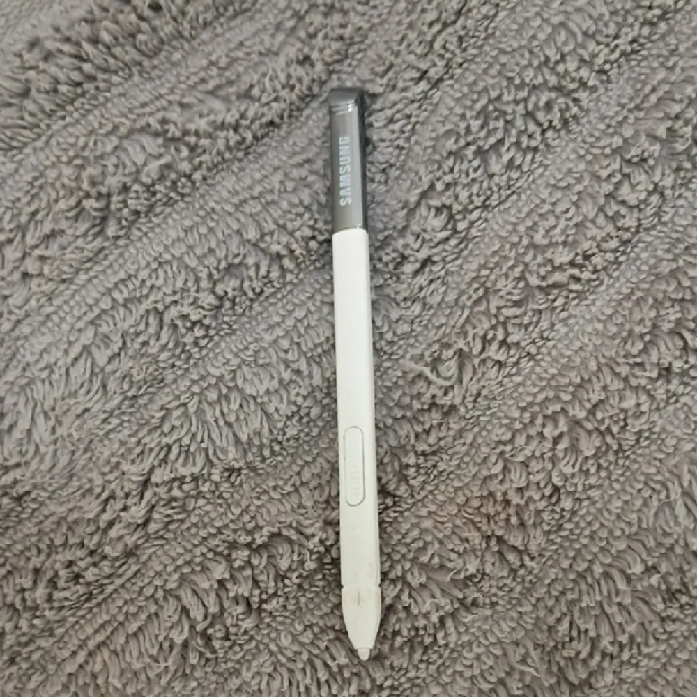 Samsung Silver and White Stylus Note